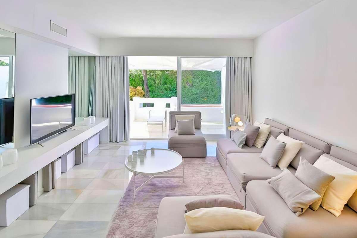 Ground Floor Apartment of 2 bedrooms in Puerto Banús