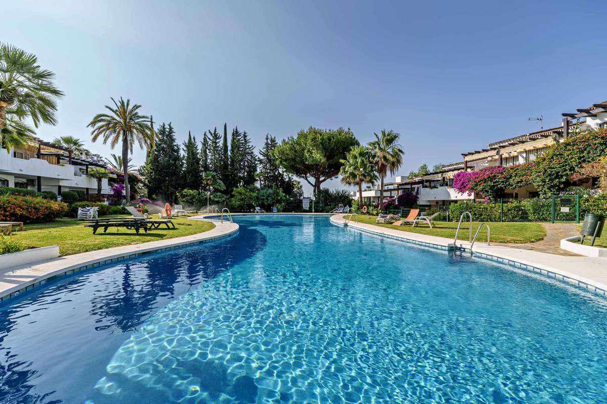 Apartment in prestigious Sierra Blanca in Marbella