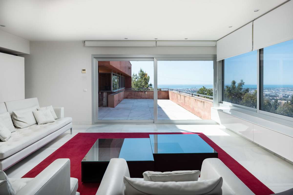 Detached Villa of 5 bedrooms