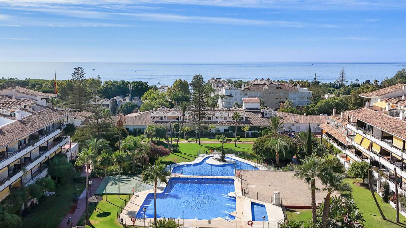 Ático en primera línea de playa en Marbella