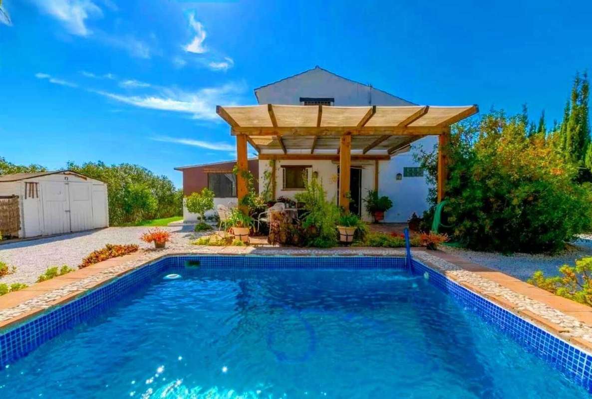 Rustic finca with private pool and lots of charm near Estepona
