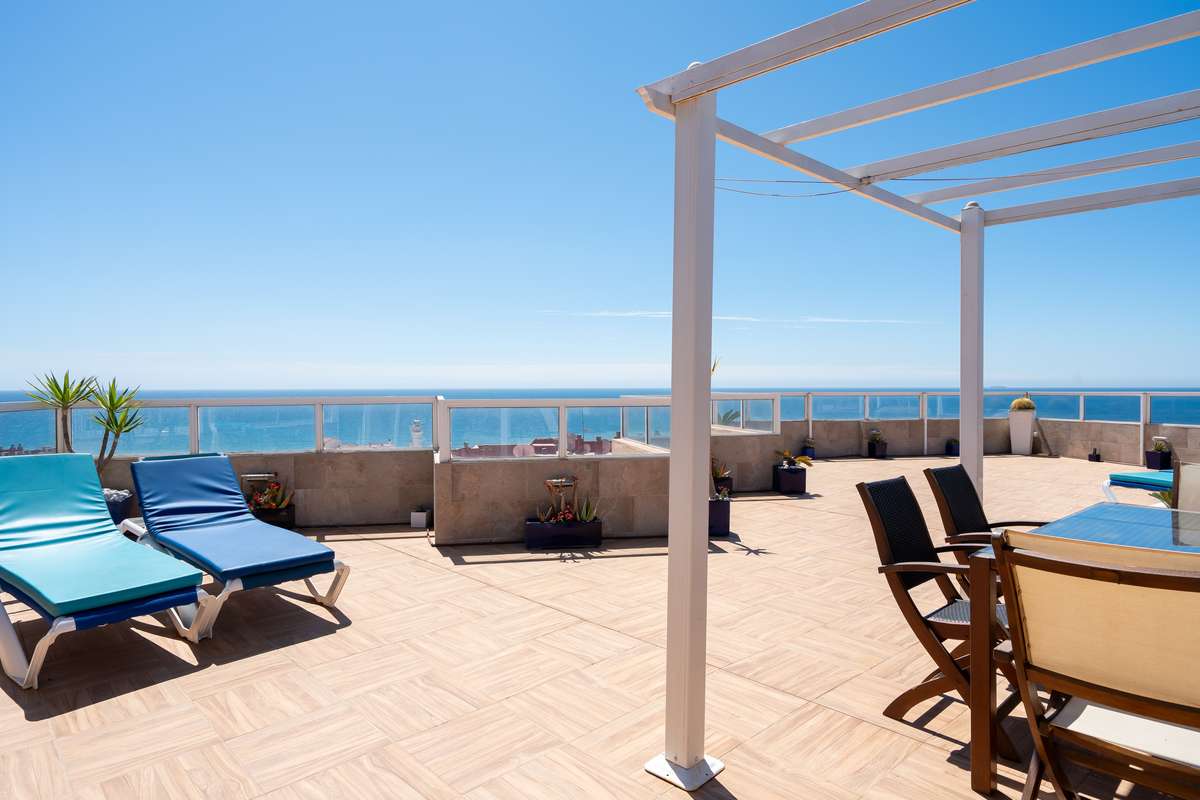 Penthouse with sea view in Torrox