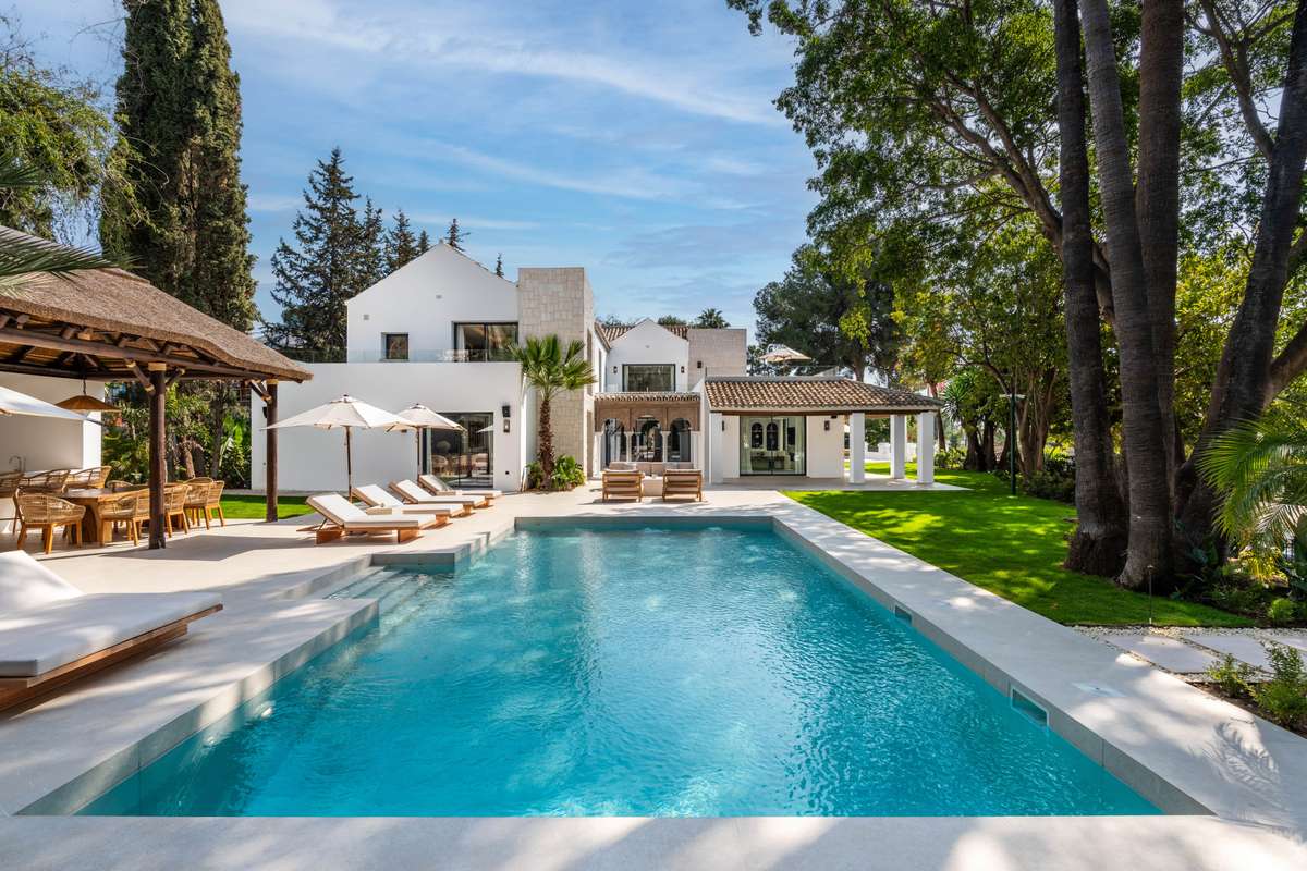 Detached Villa of 5 bedrooms