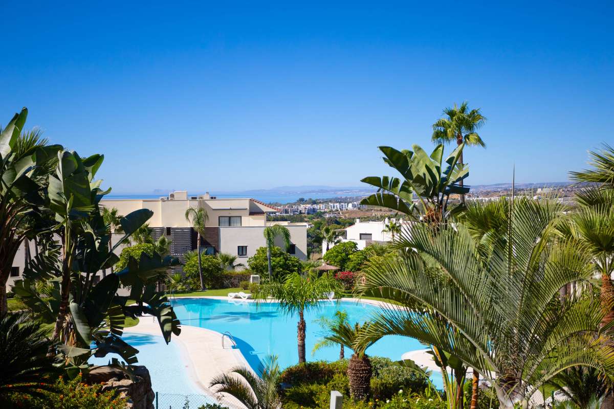 Apartment with terrace in Benahavís