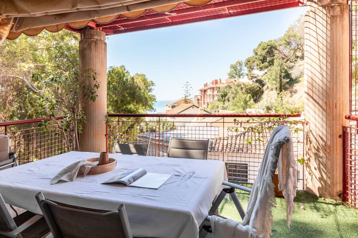 Property with pool in Malaga