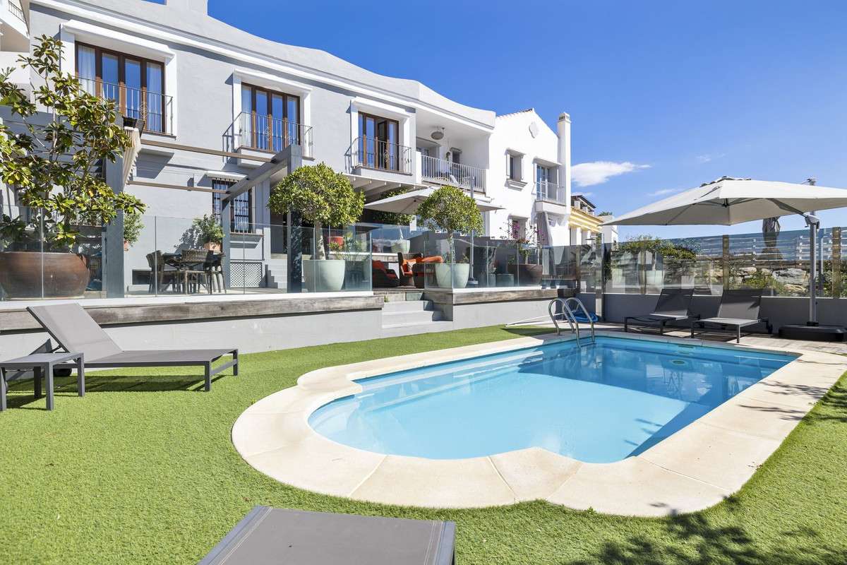 Townhouse of 5 bedrooms in Benahavís