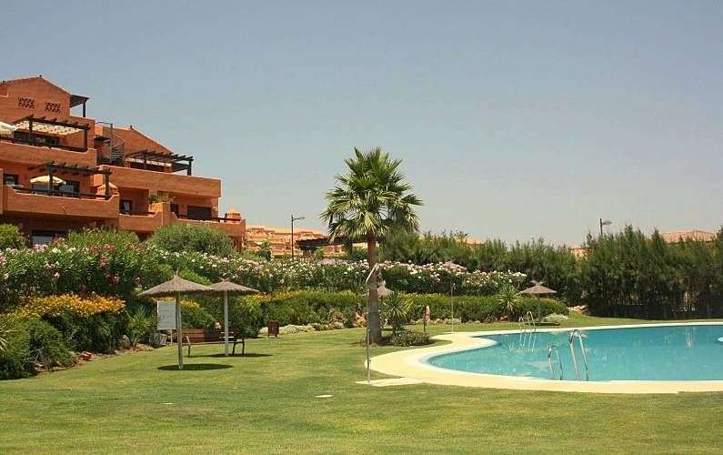 Ground Floor Apartment with Sea Views for Sale in Estepona | 2 Bedrooms, Parking and Storage Room 500 m from the Beach