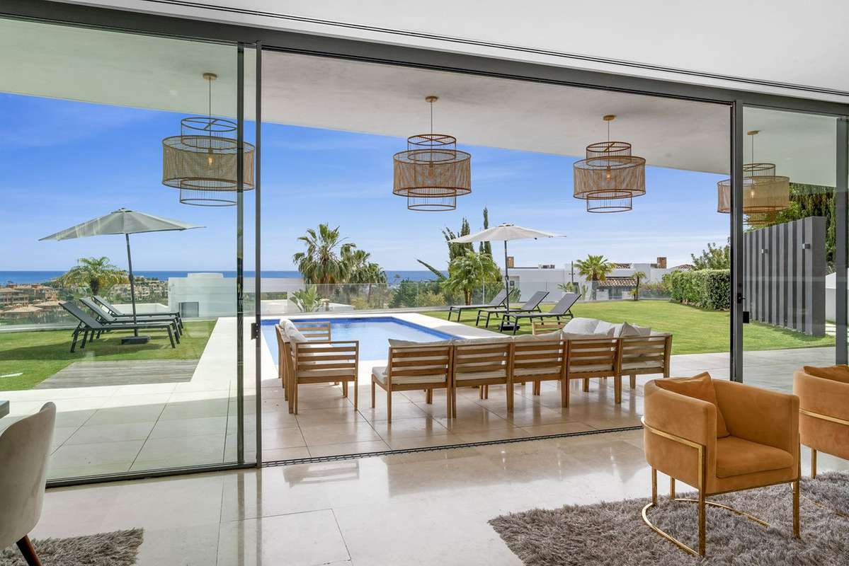 Detached Villa of 5 bedrooms
